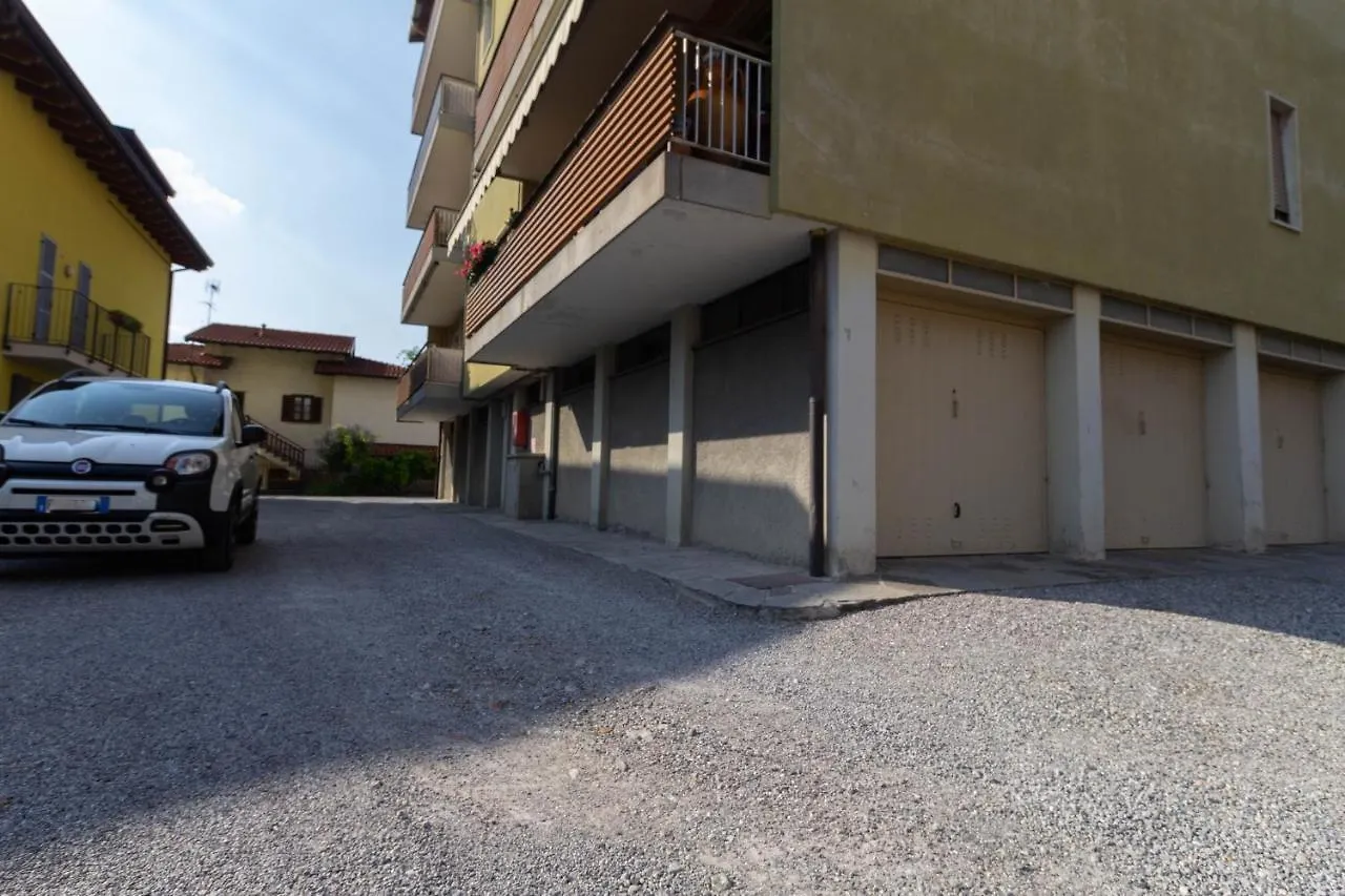 Mamma Ciccia Holiday Home - Casa Imperia Mandello del Lario