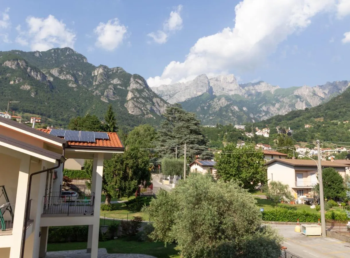 Mamma Ciccia Holiday Home - Casa Imperia Mandello del Lario