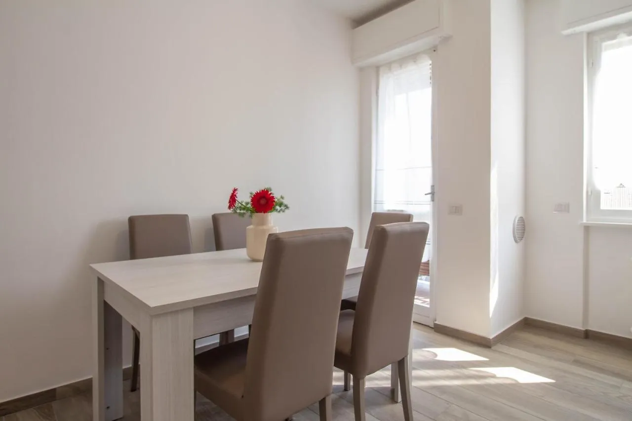 Mamma Ciccia Holiday Home - Casa Imperia Mandello del Lario
