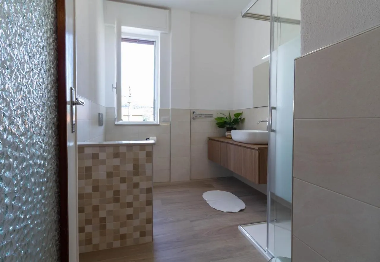 Apartment Mamma Ciccia Holiday Home - Casa Imperia Mandello del Lario Italien