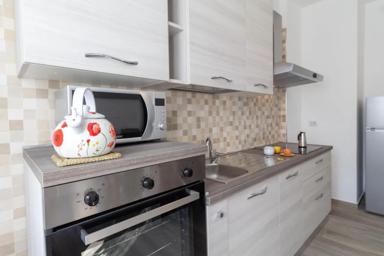 Mamma Ciccia Holiday Home - Casa Imperia Mandello del Lario